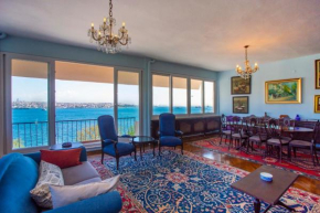 Waterfront Penthouse Apt with a Stunning View
